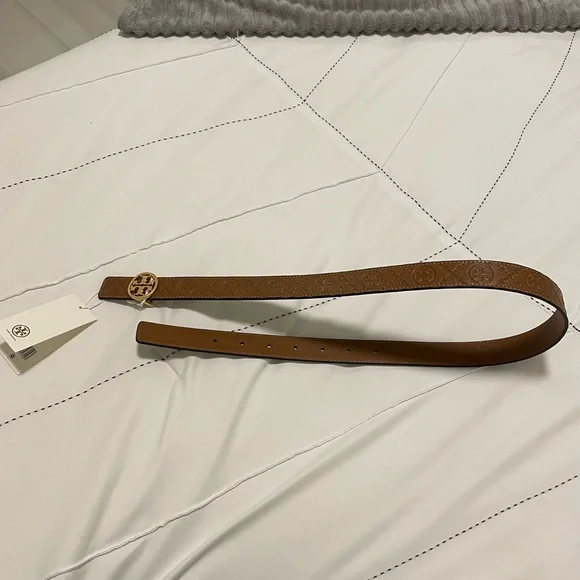 NWT- TORY BURCH- Women's T Monogram Leather Belt - Picture 3 of 6